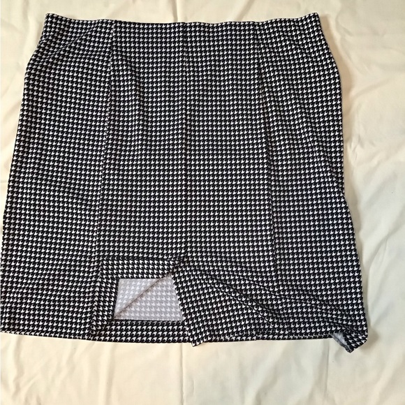 Plus Size Alfani Woman Skirt - Picture 2 of 3